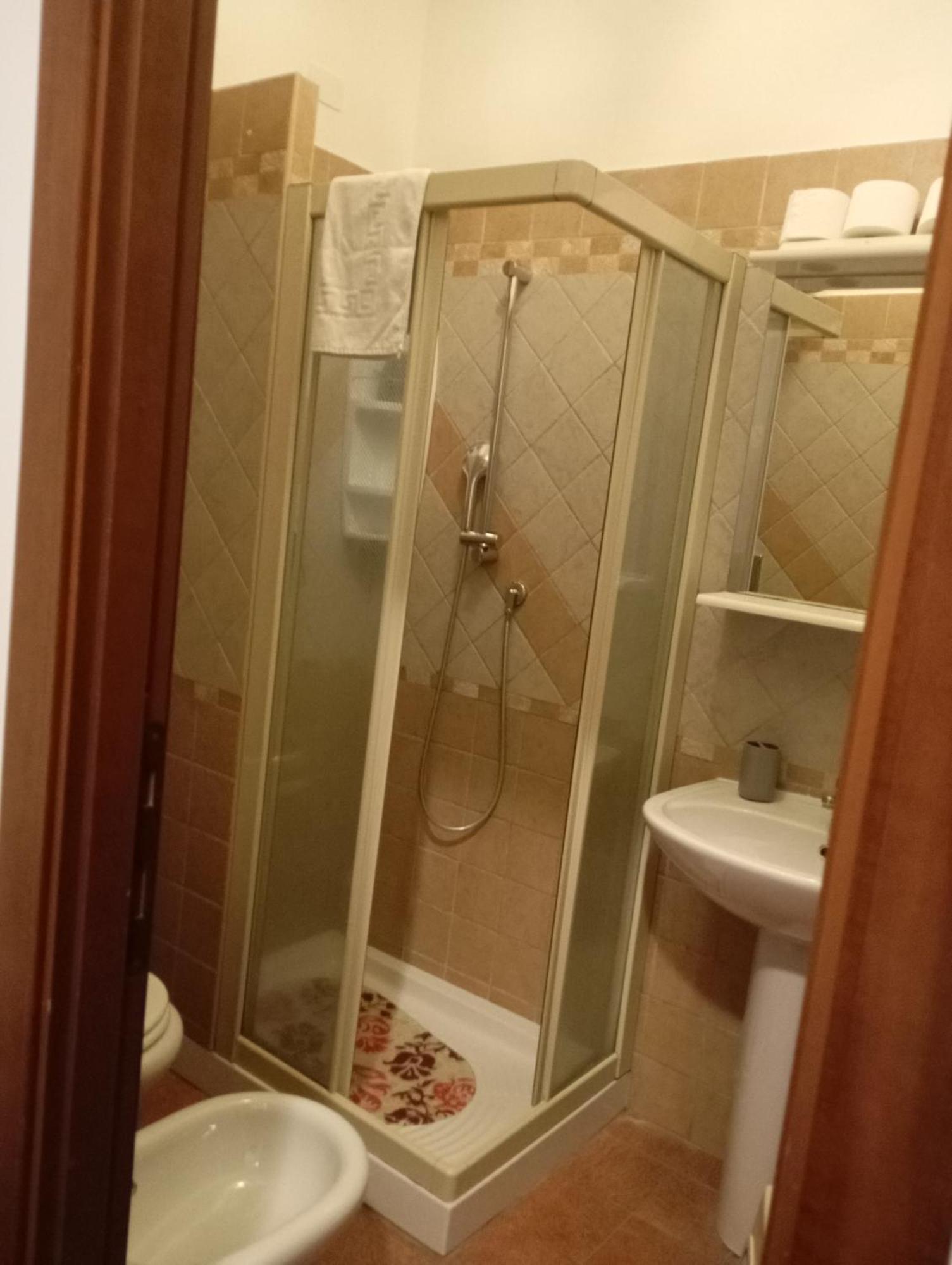 Verdoni Di Gabriela * Rom